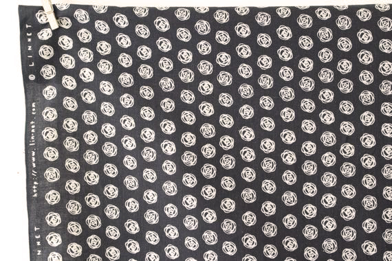 LINNETリネンプリント ローズドット<br />ブラック